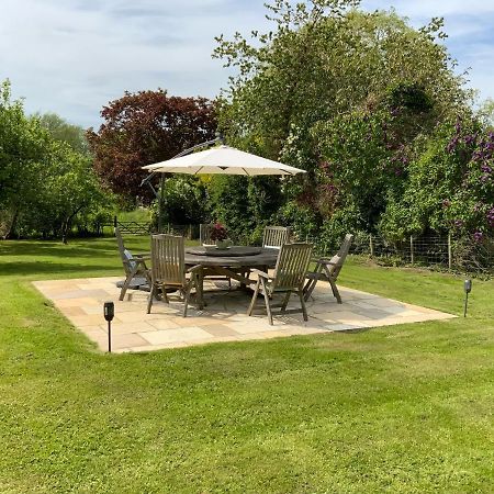 Newsham Grange Farm Bed & Breakfast Thirsk Exterior photo