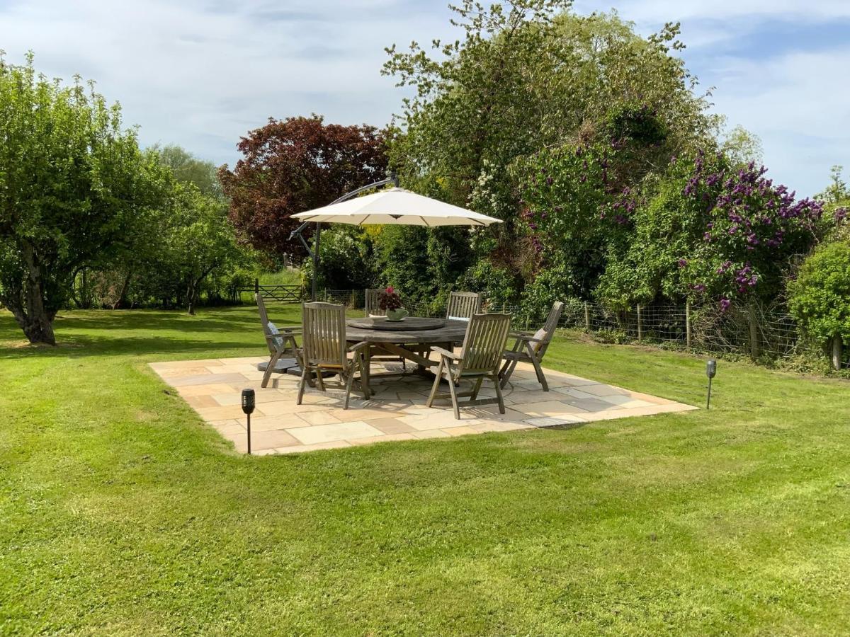 Newsham Grange Farm Bed & Breakfast Thirsk Exterior photo
